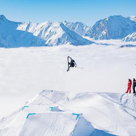 Chalet Alpe D'Huez 1850-Sea And Mountain Pleasure Avec 2 Appartements- 1 Appartement 3 Chambres 8 Couchages - 3 Salles D'Eau Et 1 Appartement 5 Chambres 12 Couchages 5 Salles D'Eau - Jacuzzi Et Sauna -Pieds Des Pistes Et Centre Экстерьер фото